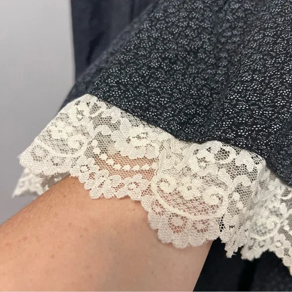 VTG 70s Gunne Sax Prairie Dress Dark Floral Print W/ Lace & Square Bodice XS - Picture 6 of 16